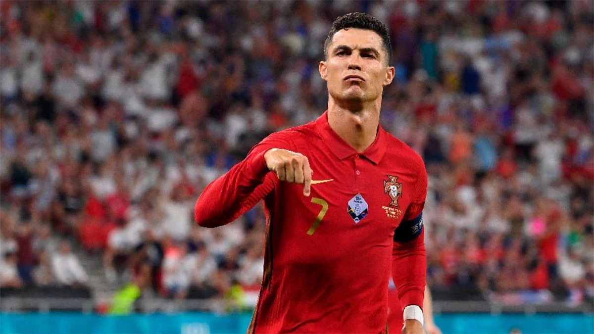 post card Loja online Fútbol Emotion Portugal - Blogs de futebol - Cristiano Ronaldo melhor marcador de sempre de selecoes - 4.webp